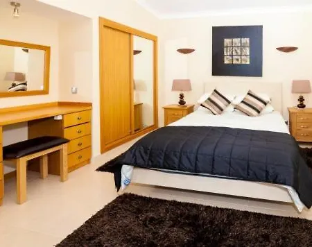 Sleeps 8 Pool Air Con T480268 Vale do Lobo